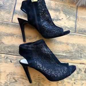 Jessica Simpson Boots Womens ,9 Peep Stiletto Lace Ankle Bootie Black Fabric.